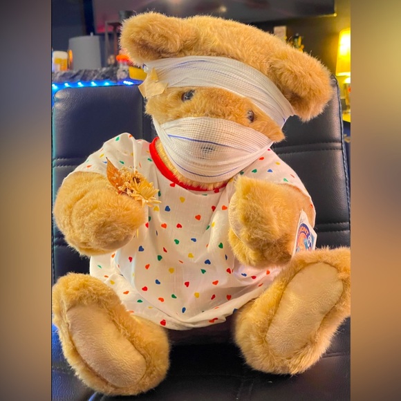 1992 Vermont Teddy Bear Get Well Soon Hospital Gown Tags Camel Brown
Jointed - Picture 2 of 9